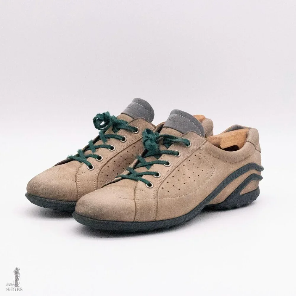 Ecco Minimalist Sneakers with Reflective Tongue Womens size 8-8.5 EU 39 - Picture 4 of 11